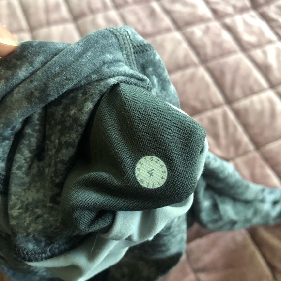 Lululemon leggings - Picture 4 of 4